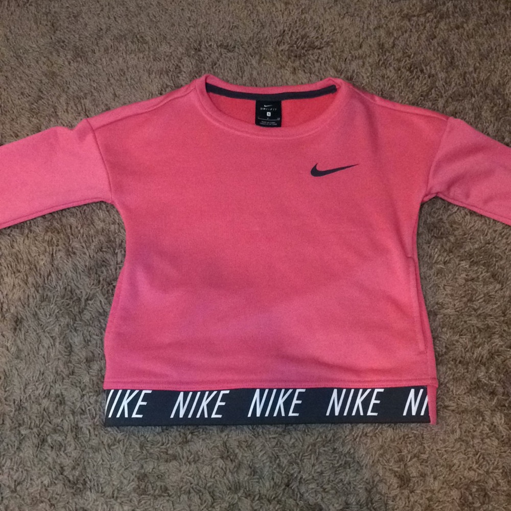 NIKE crop top 🔥